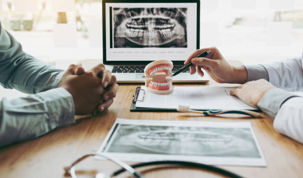 Best Dentist for Tooth Abscess  in Palos Heights, IL